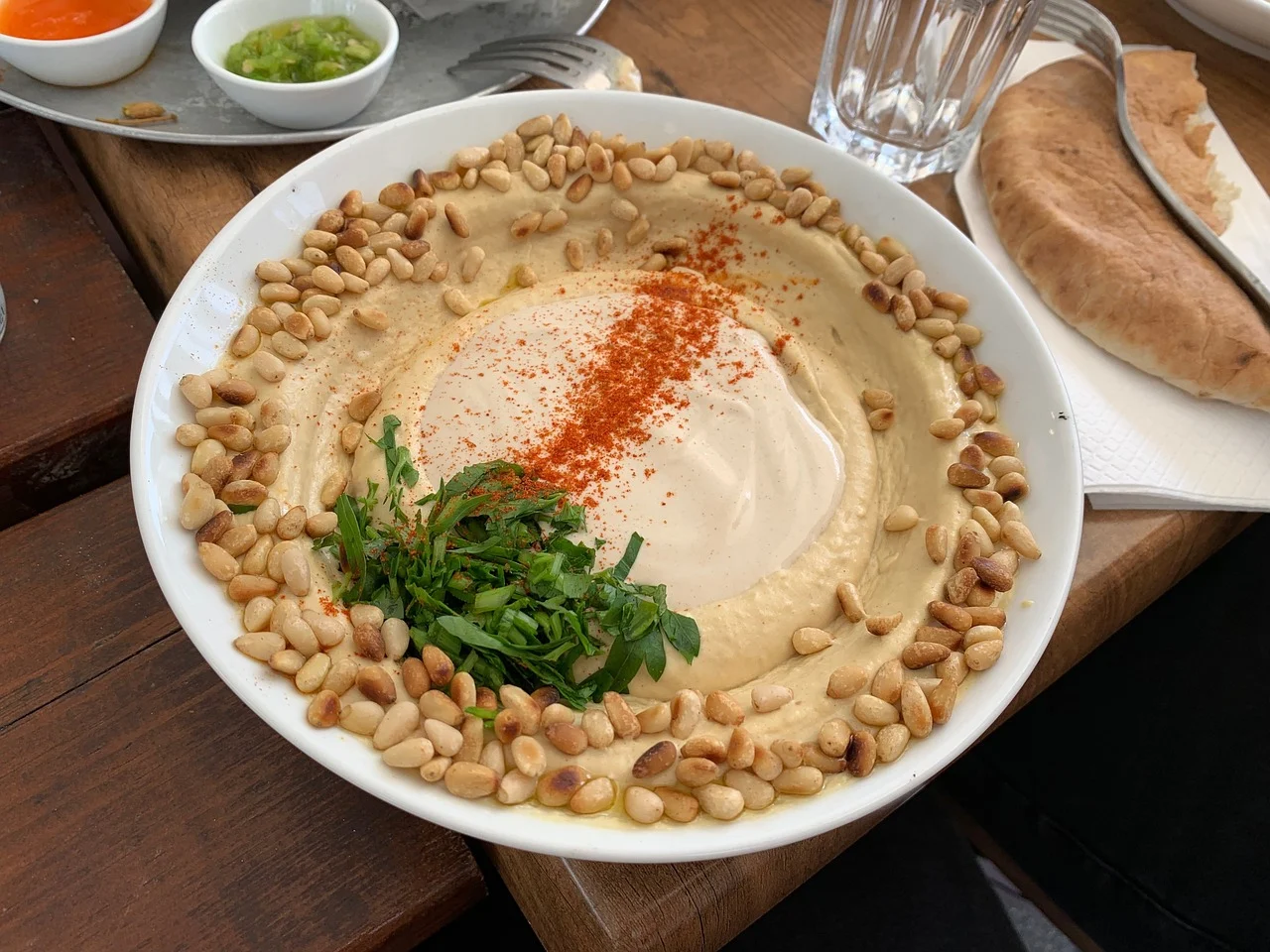 hummus-4194192_1280